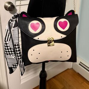 Betsy Johnson Novelty Dog Face bag with gold crossbody chain. Like new condition
